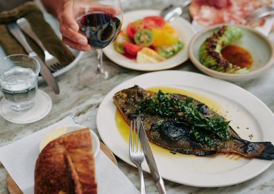 128306 Close up of Fish Dish and Sides Web Optimised 1280px Jpg or Png or Webp